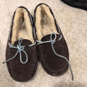Used UGG house Shoes.